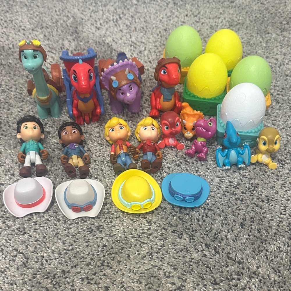Disney Dinosaur Friends Playset with Colorful Figures and Eggs